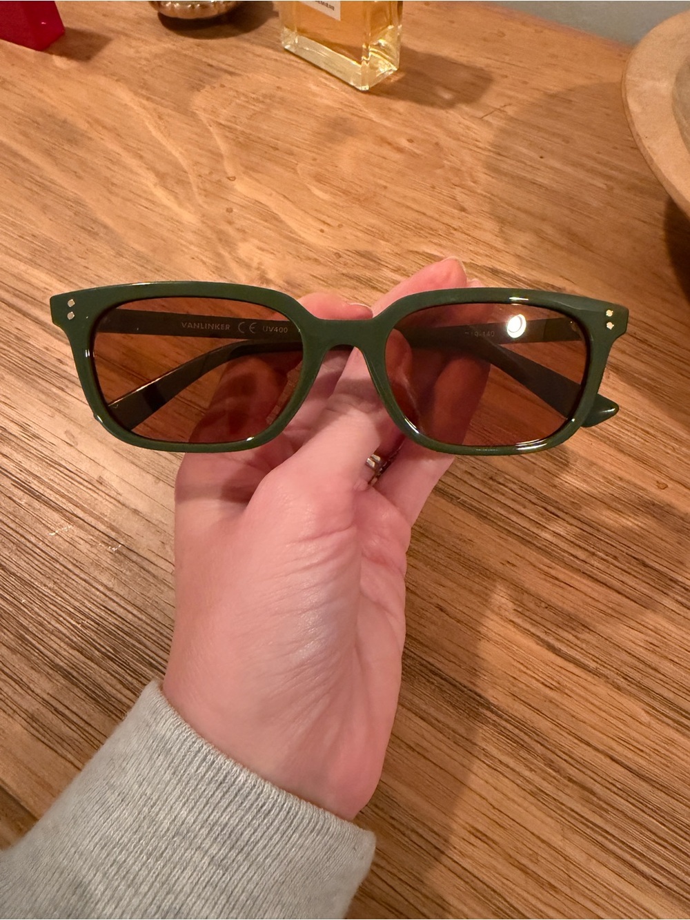 VANLINKER Polarized Trendy Small Slim Sunglasses